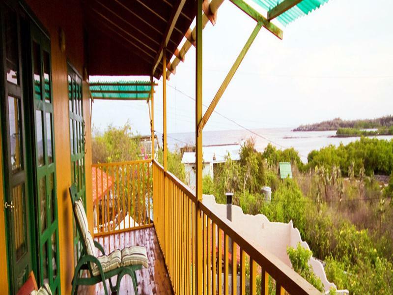 Galapagos Chalet Puerto Ayora  Buitenkant foto